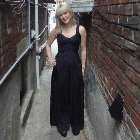 Urban Outfitters Black Jumpsuit - Picture 14 of 15